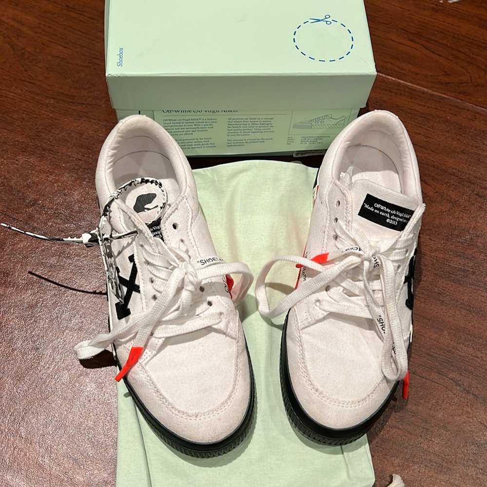Off White ,Canvas Low Vulcanized White Black, Size US6.5 Uk6EU 40, worn few x